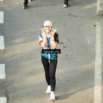 Runner Photo 7687728