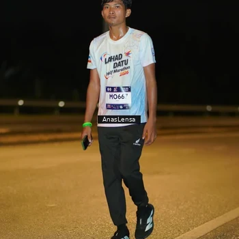 Runner Photo 7687729