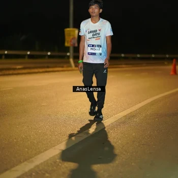 Runner Photo 7687734