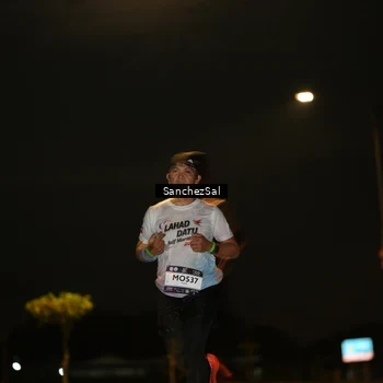 Runner Photo 7687739