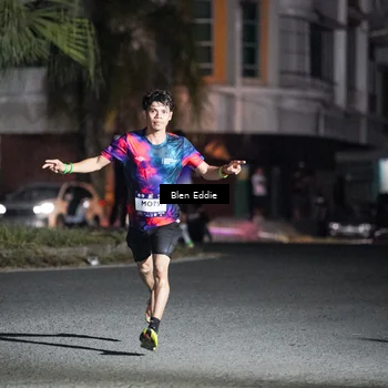Runner Photo 7687784