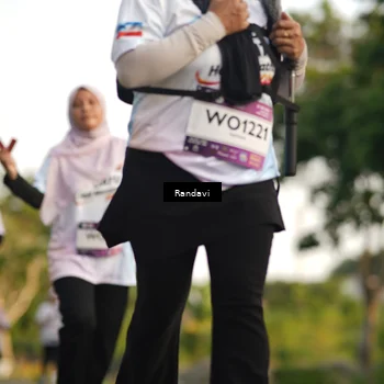 Runner Photo 7687789