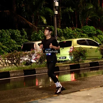 Runner Photo 7687812