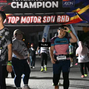 Runner Photo 7687827