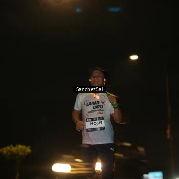 Runner Photo 7687829