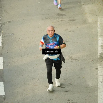 Runner Photo 7687848