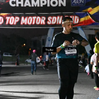 Runner Photo 7687867
