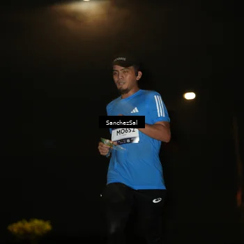 Runner Photo 7687883