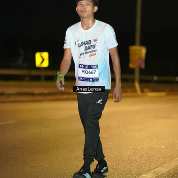 Runner Photo 7687893