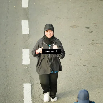 Runner Photo 7687895