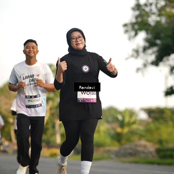 Runner Photo 7687908