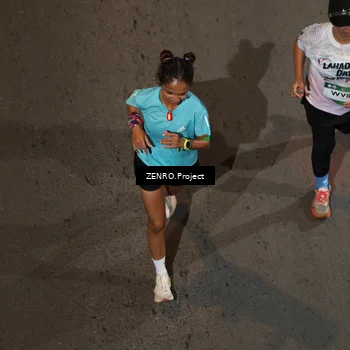 Runner Photo 7687909
