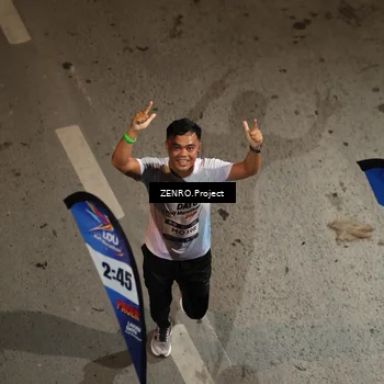 Runner Photo 7687917