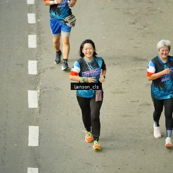 Runner Photo 7687928