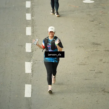 Runner Photo 7687958