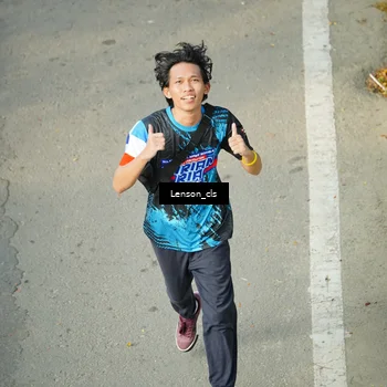 Runner Photo 7687973