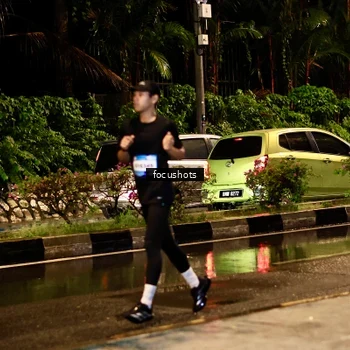 Runner Photo 7687979