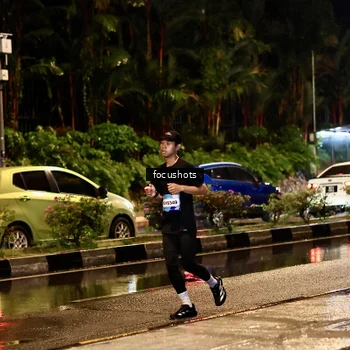 Runner Photo 7687980