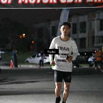 Runner Photo 7687982