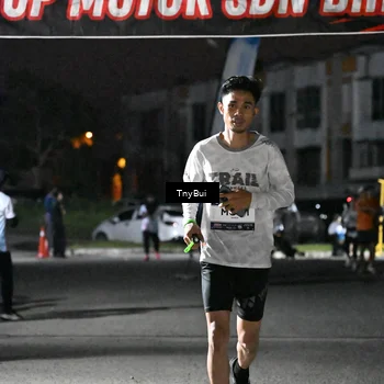 Runner Photo 7687985