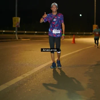 Runner Photo 7688012