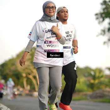 Runner Photo 7688019