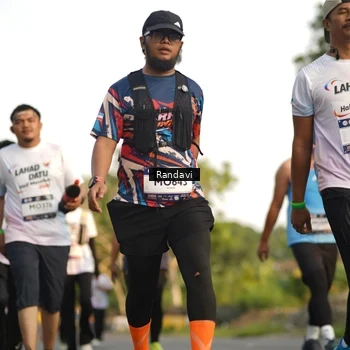 Runner Photo 7688032