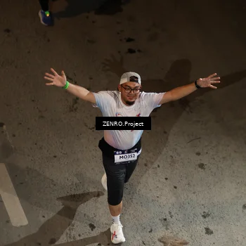 Runner Photo 7688042