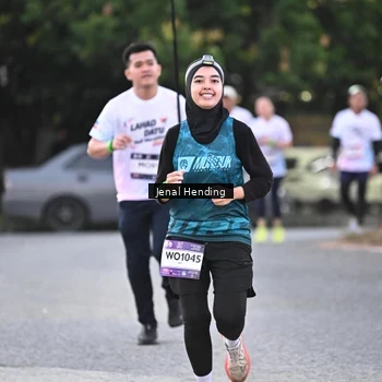 Runner Photo 7688055