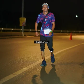 Runner Photo 7688105