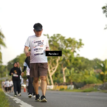 Runner Photo 7688119