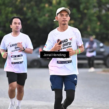 Runner Photo 7688121
