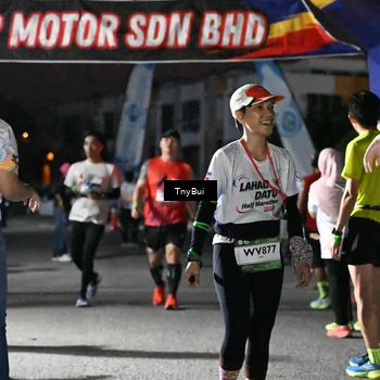 Runner Photo 7688194