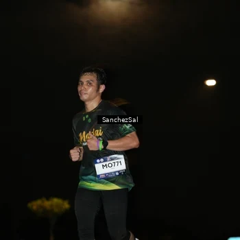 Runner Photo 7688211