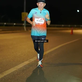 Runner Photo 7688257