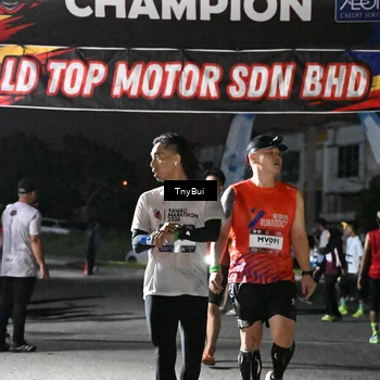 Runner Photo 7688260
