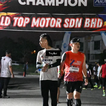 Runner Photo 7688305