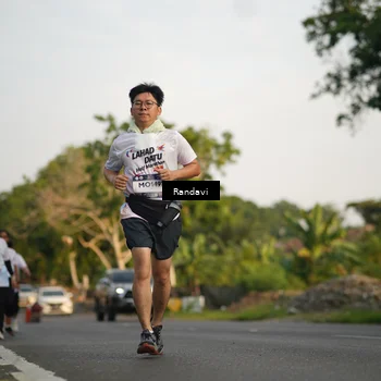 Runner Photo 7688308