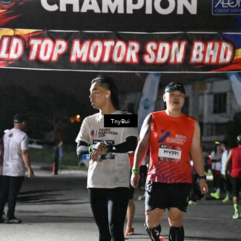 Runner Photo 7688359