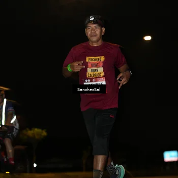 Runner Photo 7688373