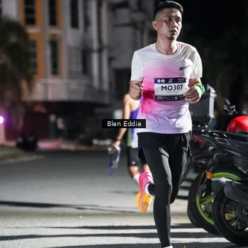 Runner Photo 7688379