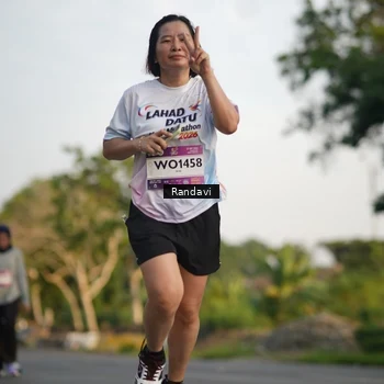 Runner Photo 7688380