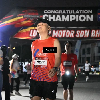 Runner Photo 7688392