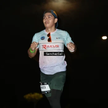Runner Photo 7688407