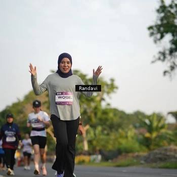 Runner Photo 7688412