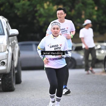 Runner Photo 7688459