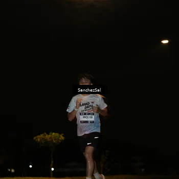 Runner Photo 7688478