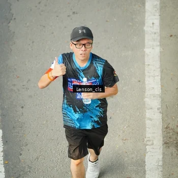 Runner Photo 7688480