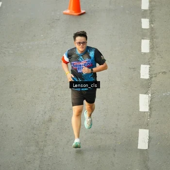 Runner Photo 7688526