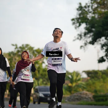 Runner Photo 7688534